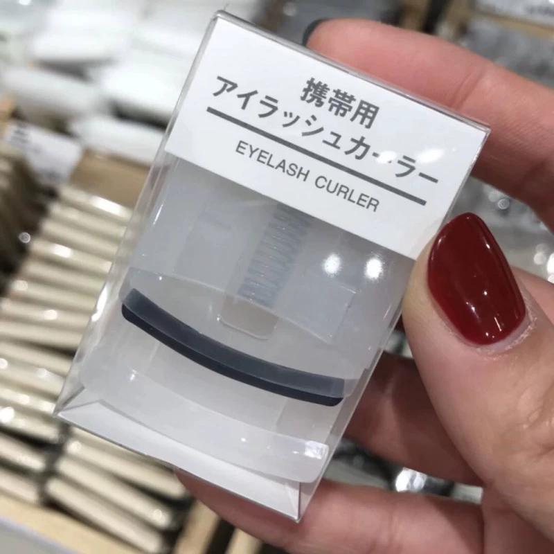 Portable Mini Eyelash Curler 3