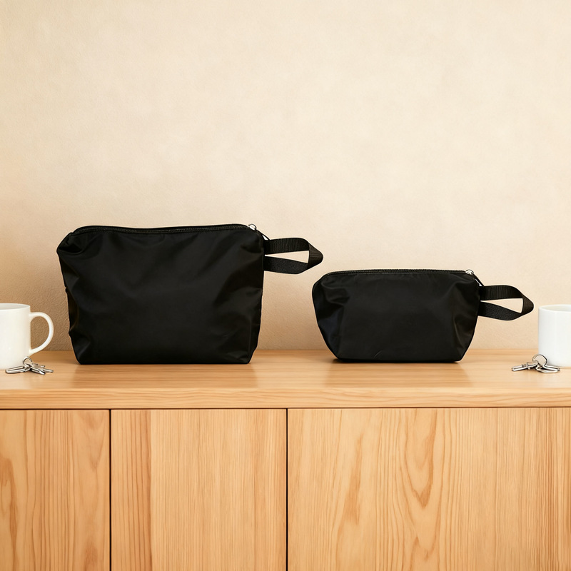 Water-Resistant Cosmetic Storage Bag 3